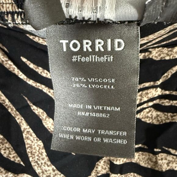 New Torrid Pants Women's 2R Black Beige Animal Print Pull On Wide Leg Lightweigh - Picture 7 of 12